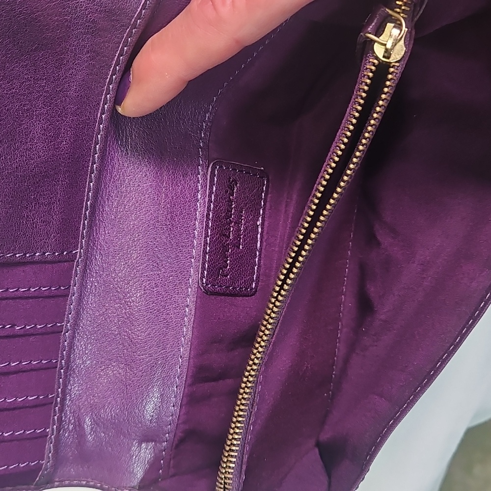 Pure Luxuries London Purple Leather Wallet - Picture 4 of 5